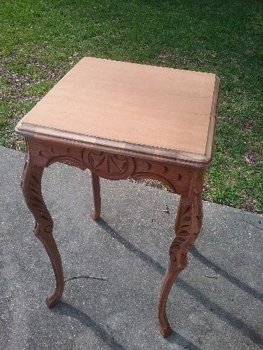 Restoring shabby chic table