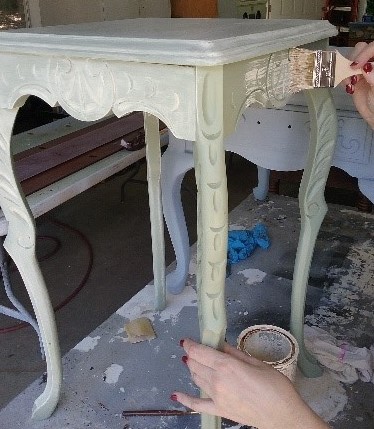 Distressing shabby chic table